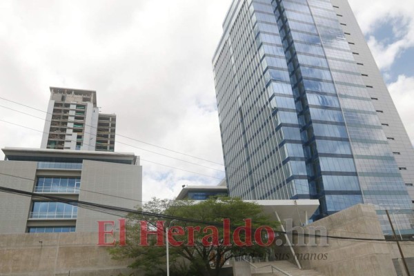 FOTOS: Así luce el Centro Cívico Gubernamental a un mes de su apertura