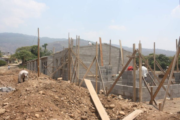 Bajar tasas de interés mejorará el acceso a la vivienda social