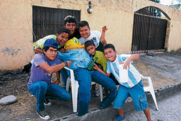 Estallidos de tradición marcarán despedida de 2011 en zona rural