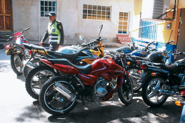 Masivo decomiso de motocicletas en Choluteca