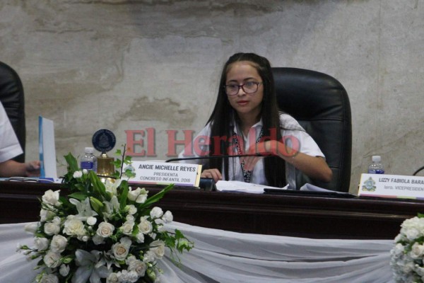 Angie Reyes Gúnera: 'Quiero ayudar a Honduras a que supere sus problemas'