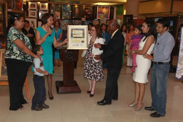 Importante muestra artística dedicada a Gloria Ordóñez de Tinoco