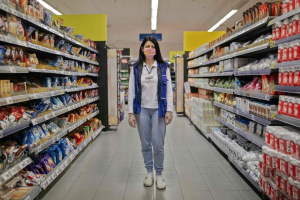 El mundo celebra confinado y en recesión un Primero de Mayo inédito (FOTOS)