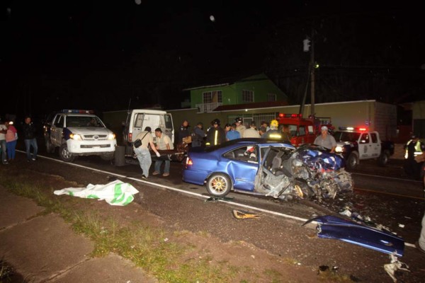 Joven muere en accidente en carretera a Valle de Ángeles