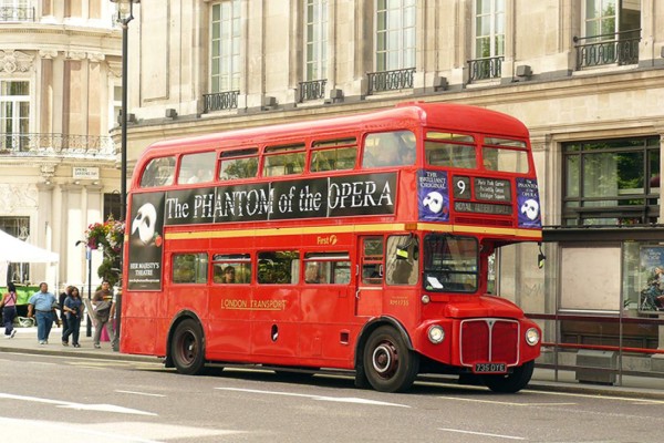 Autobuses rojos de Londres alertarán de la calidad del aire