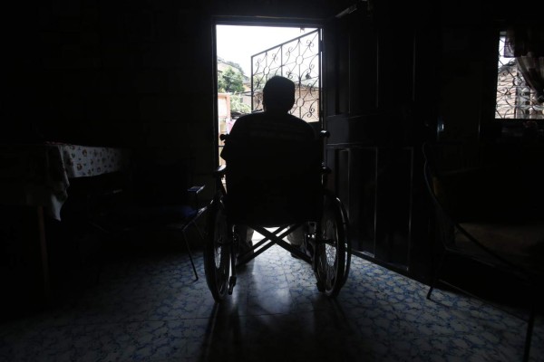 Hondureños con discapacidad en el abandono