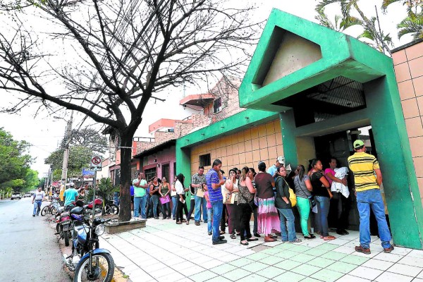 BID y BM piden transparencia en el Bono 10 Mil