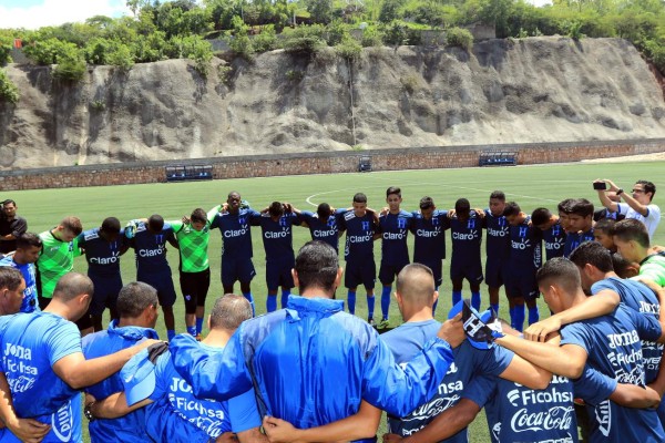 José Valladares, DT de la sub 17: 'Se vale soñar con una final”