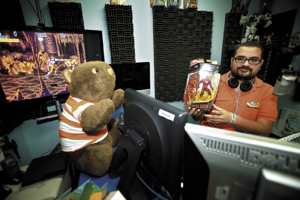 Cómics invaden las ondas radiales de Tegucigalpa