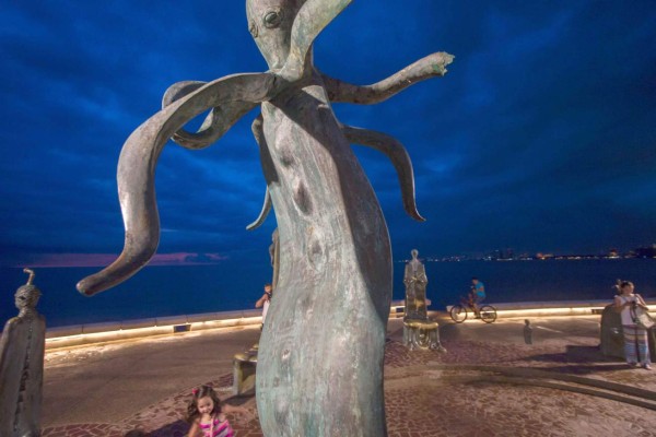 Operativos por secuestro de hijo de 'El Chapo' irrumpen en balneario mexicano&nbsp;&nbsp;