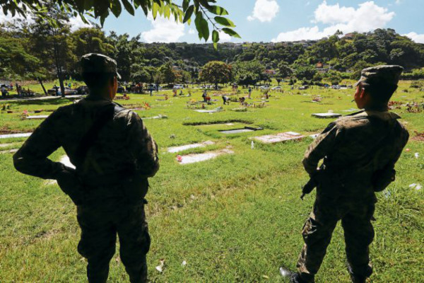 Comercio y seguridad en cementerios