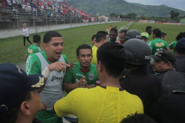 Marathón-Real Sociedad termina con polémica
