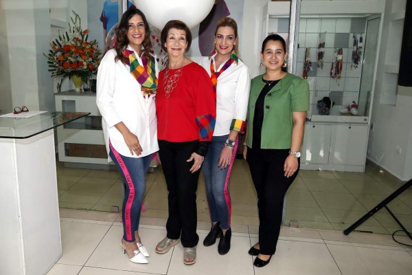 La moda de las Marías ahora en Multiplaza