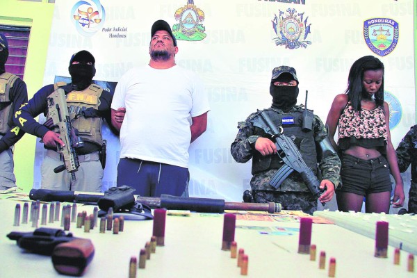 Masivos allanamientos dejan como resultado unos 50 detenidos