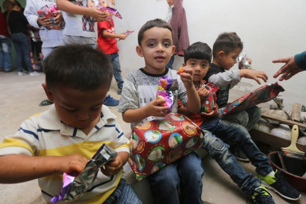 Ogilvy y Yummies dibujaron sonrisas en 200 niños de Monte de los Olivos