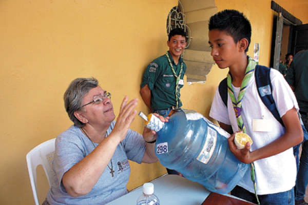 Recaudan fondos para Hospital del Sur