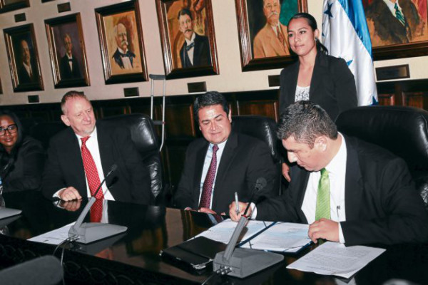 Más dudas sobre grupo interesado en ciudad modelo