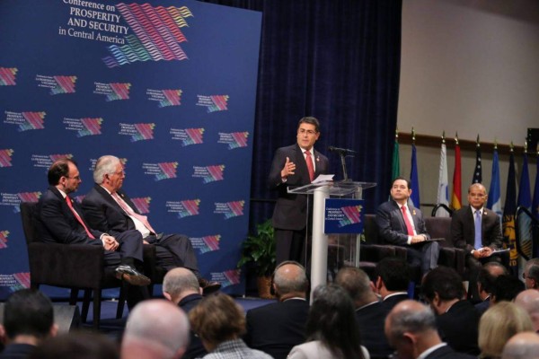 Juan Orlando Hernández resalta avances en seguridad y combate al narcotráfico en Cumbre para la Prosperidad