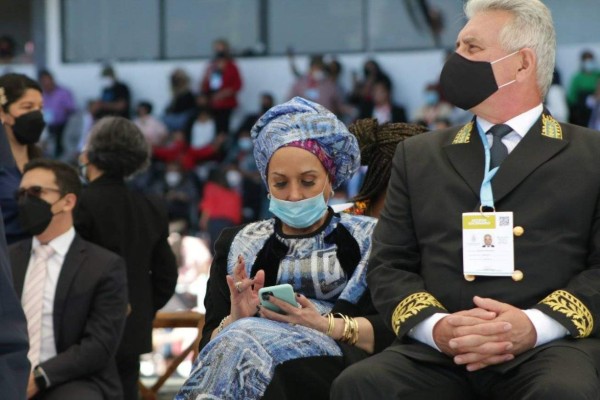 Mujeres líderes, deportistas, artistas y diplomáticos: los asistentes a la toma de posesión