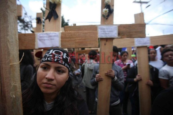 Manuel Zelaya pide a las Fuerzas Armadas reivindicarse con Honduras