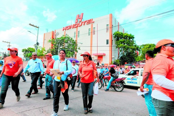Hondutel redujo en 567 las plazas permanentes