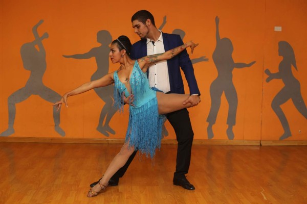 Te explicamos por qué bailar aumenta el atractivo sexual