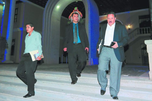 Ejecutivo pospone remisión de Ley de Transporte al Congreso Nacional