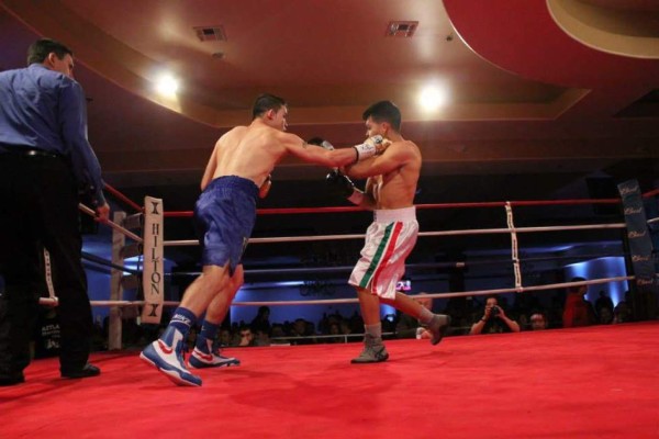 Boxeador hondureño noqueó a un mexicano en Houston
