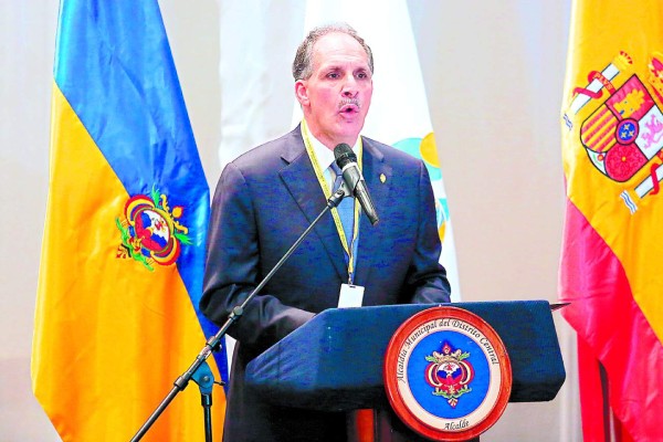 Alcaldes asumen compromiso contra el cambio climático