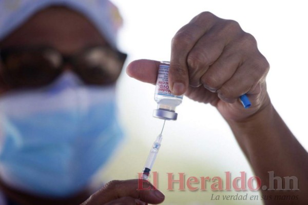 Con vacuna Moderna, así se desarrolló el inicio de la Sexta Jornada de vacunación