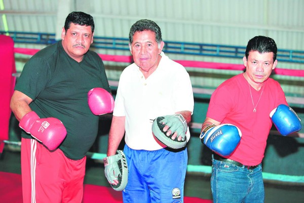 55 años ganándose la vida a trompadas