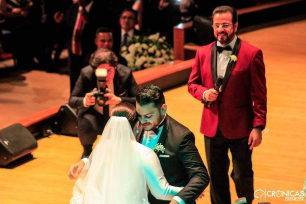 Fotos de la masiva boda de la hija del pastor German Ponce