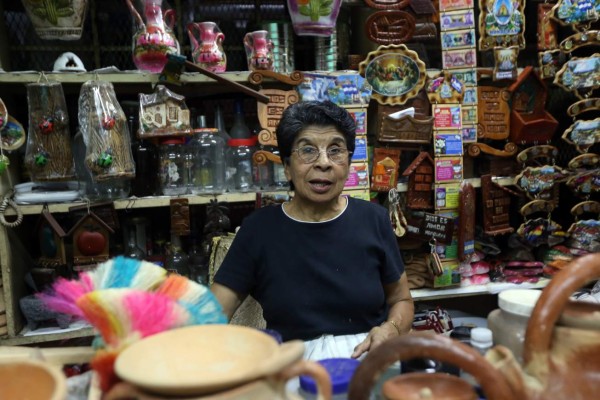 Las abuelitas de los vendedores del mercado San Isidro