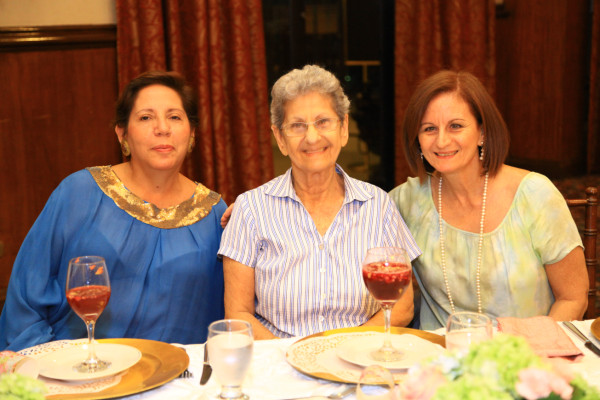 Alegre bienvenida para Olivia