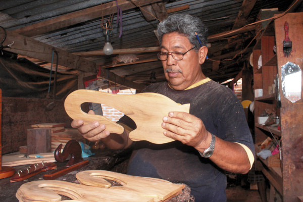 Artesanos del sur sueñan con exportar sus productos