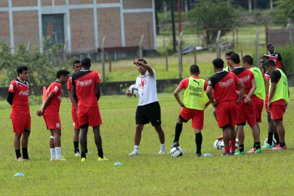 Un pesado Quiarol Arzú llega al Olimpia