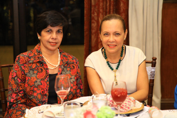 Alegre bienvenida para Olivia