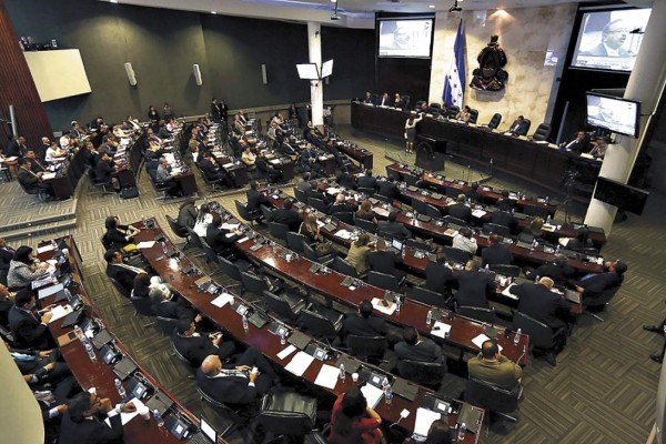 Congreso da luz verde a planta de energía solar