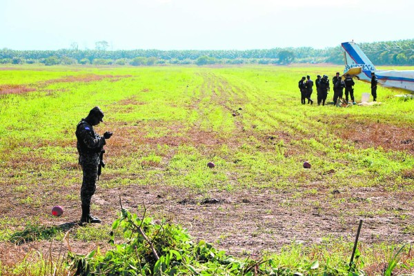Destruida encuentran narcoavioneta en Yoro