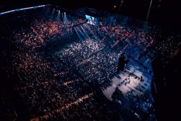 ¿Cómo construyó el apóstol hondureño Guillermo Maldonado su imperio religioso en EEUU?