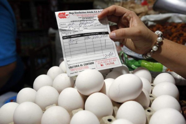 Advierten de multas por vender cartón de huevos a más de L 70
