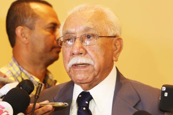 Custodio se postulará a reelección en Conadeh