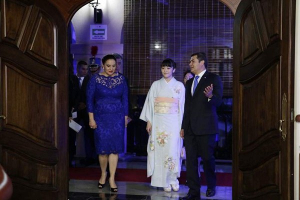 La imagen y los vestidos de Ana García Hernández, la primera dama de Honduras