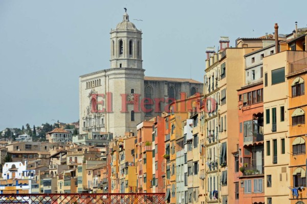 La imponente Catedral de Girona, un monumento que encanta a hondureños