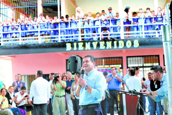 30 mil escolares obtienen acceso a Internet