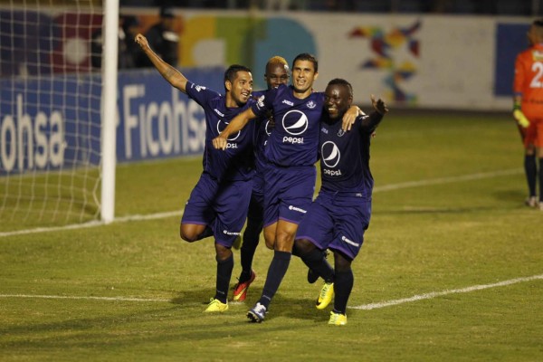 Trescientos aplausos para Júnior Izaguirre