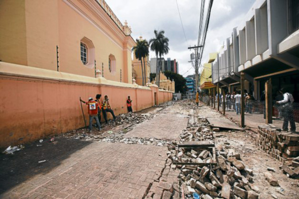 Remodelan avenida Paz Barahona