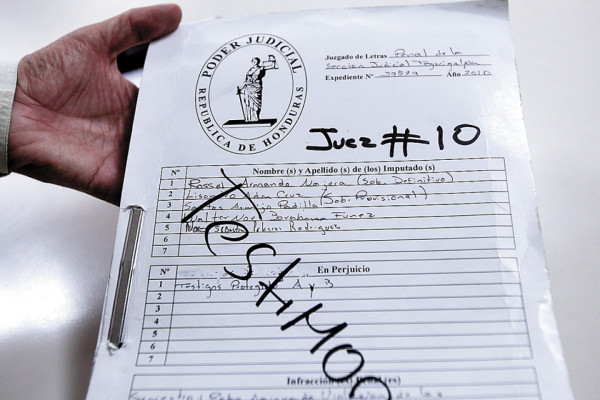 Bajo un total hermetismo investigan crimen de oficiales en Tegucigalpa