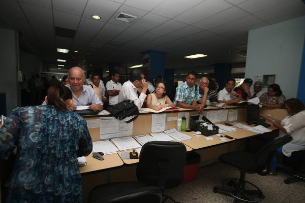 Préstamos, infraestructura y sueldos absorben 58% del presupuesto municipal