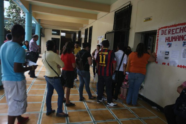 Supervisan 150 centros ante denuncias de cobro
